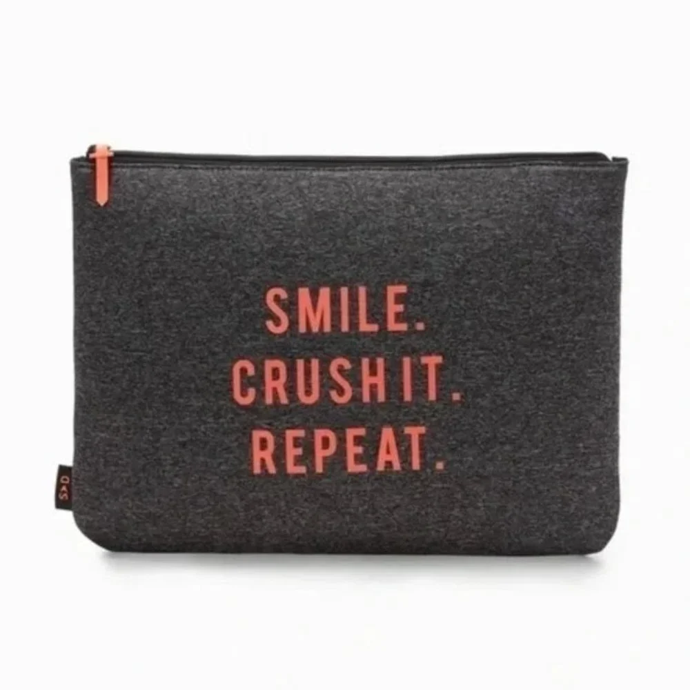 STELLA & DOT
